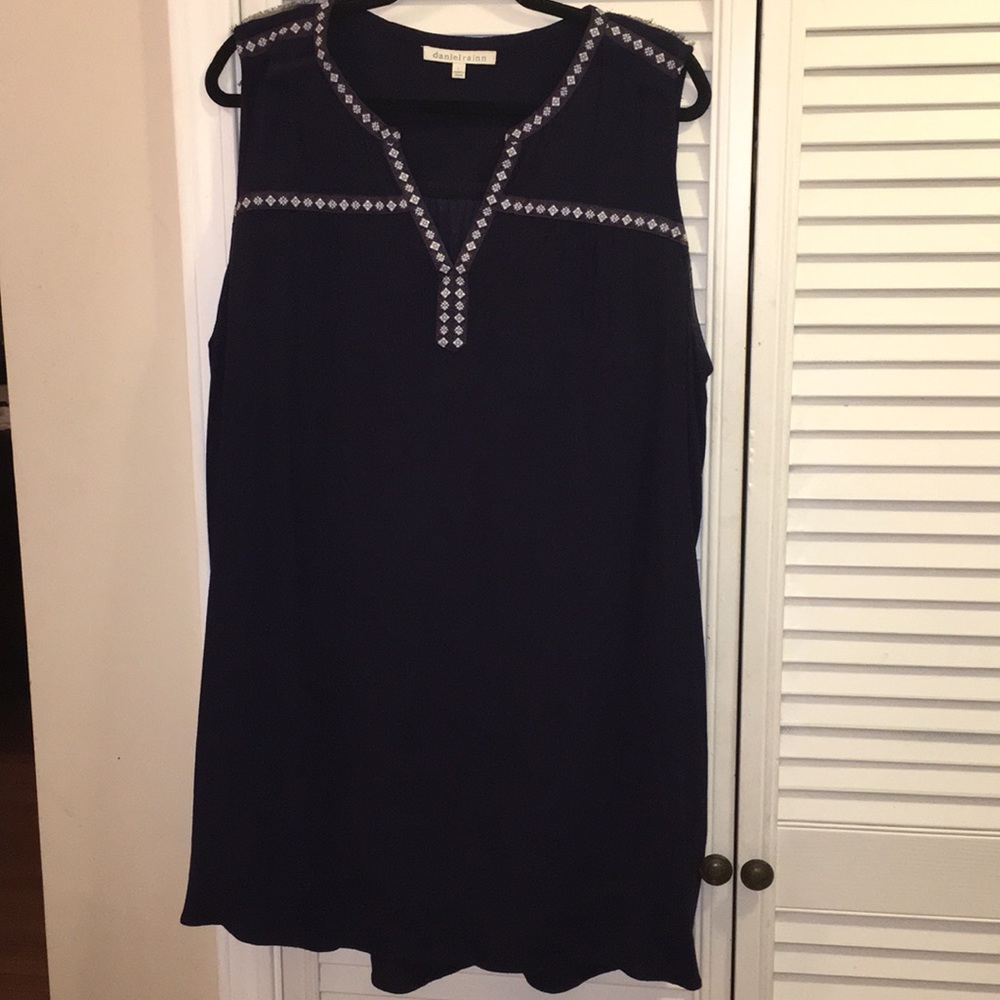 daniel rainn lovely blue trimmed dress